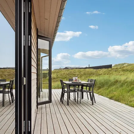 Holiday home 3 Bedroom Awesome In Hvide Sande Bjerregard